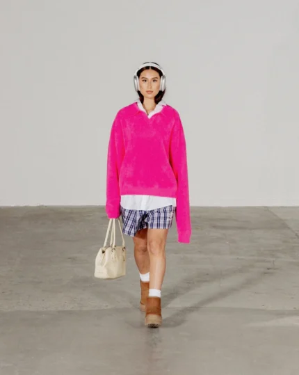 FUCHSIA COLLARED KNIT SWEATER